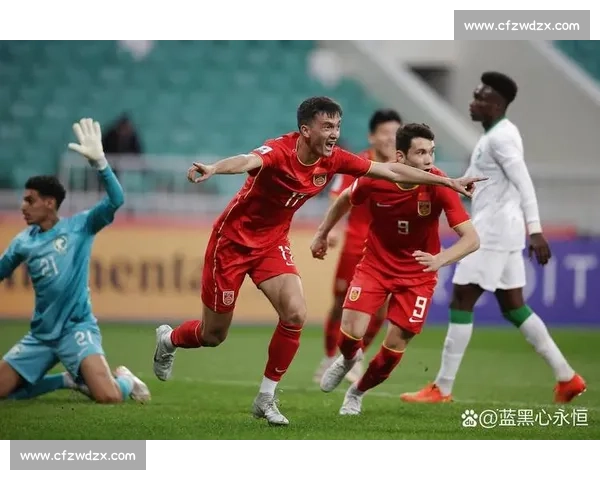 高温下的热情！世界杯球迷的坚持，是足球不灭的火种！